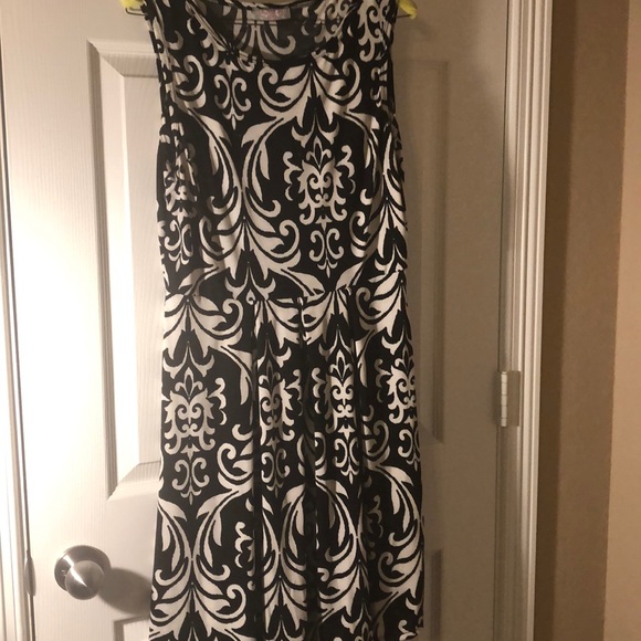 Sleeveless fit and flair dress - Picture 1 of 4